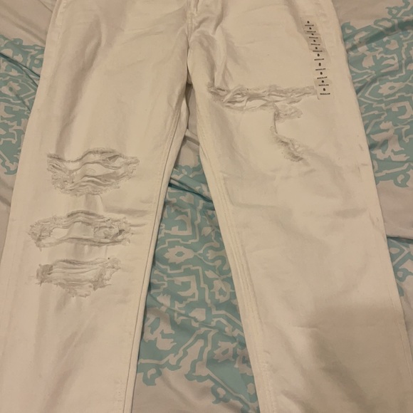 American Eagle Mom Jean - Picture 12 of 16